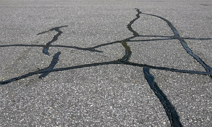 Commercial and Residential Asphalt Crack Sealing